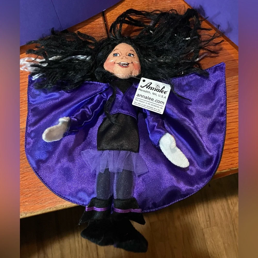NEW Annalee 2010 Villainess Witch Elf 10” Holiday Halloween Doll Purple w/tags